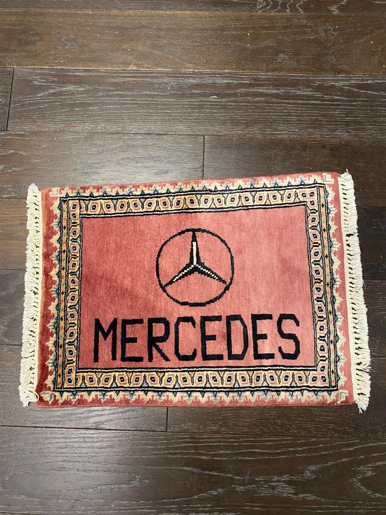 2' x 3' Handmade Mercedes Benz Rug 16273 – Bestrugplace