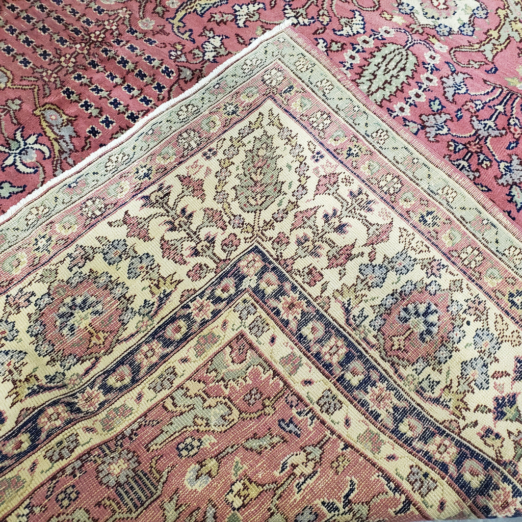 Turkish-Sarouk-Lilihan-Rug.jpg 