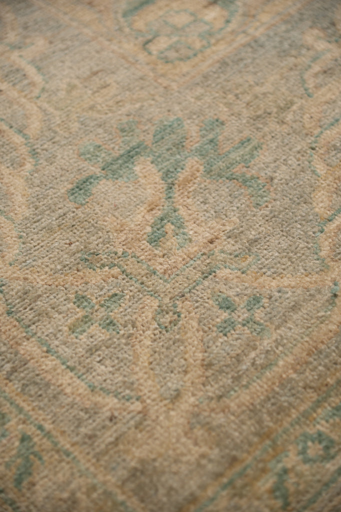 9.9 x 13.7 Quality Natural Ousahk Rug #PIX-25384