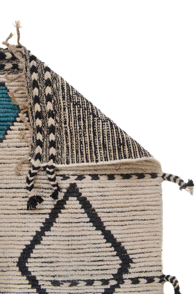 7.11 x 11.3 Handmade Contemporary Moroccan Wool Rug M25