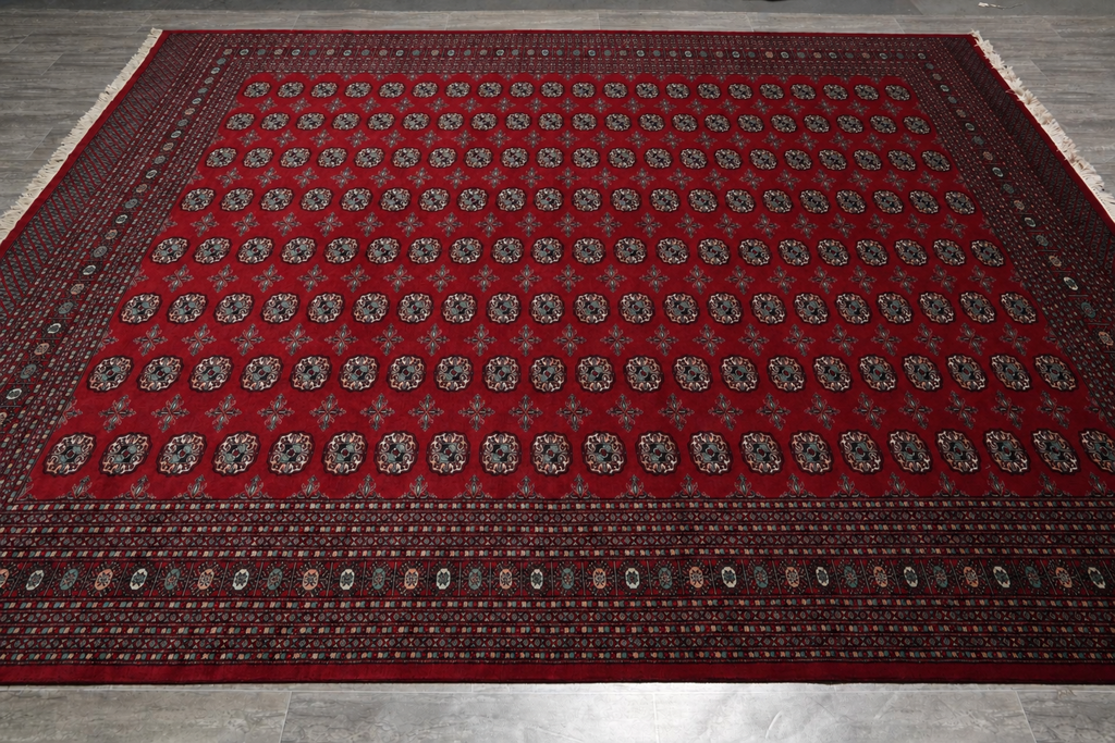 8 x 9 Feet Squarish Bokhara Rug Hand-Knotted Pakistan #F-3121