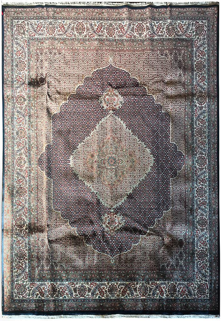 8.3 x 9.10 Quality Handmade Rug Wool and Silk BLACK #F-6273