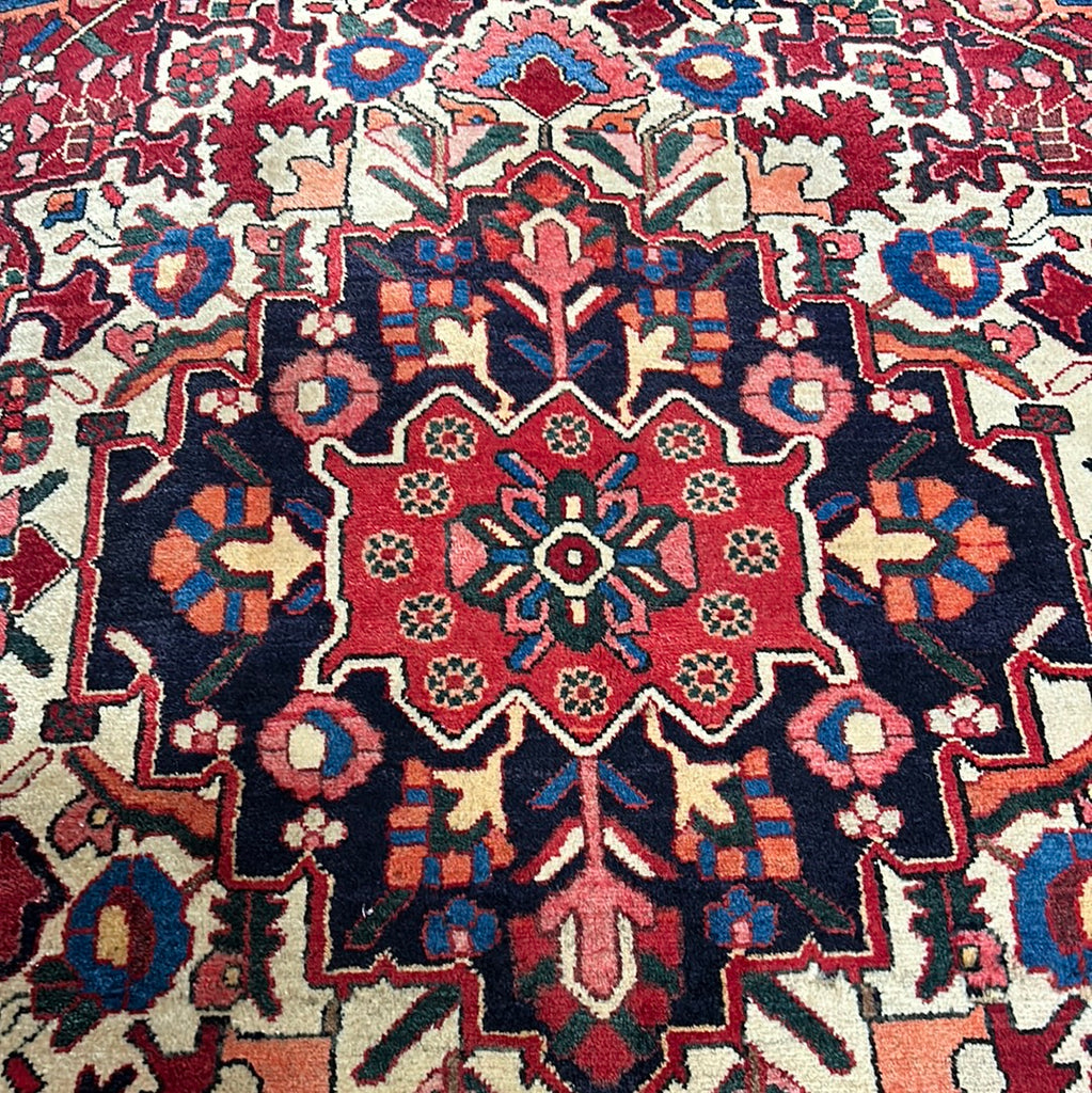 5.1 x 8.7 Red Persian Bakhtiar Rug 7421