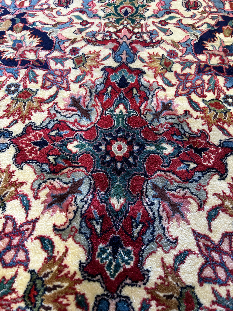 11.2 x 16.6 Fine Wool and Silk on Silk Foundation Handmade Rug #FPIX-5552
