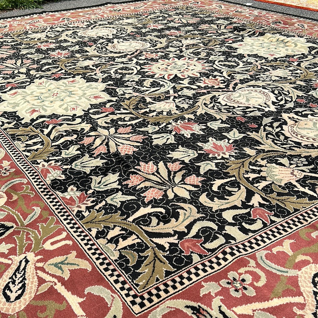 10 x 12 Black Handmade Luxurious Softness Agra Rug 23981