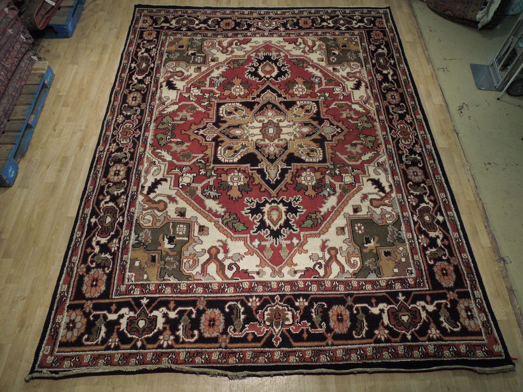 Luxurious-Traditional-Heriz-Rug.jpg