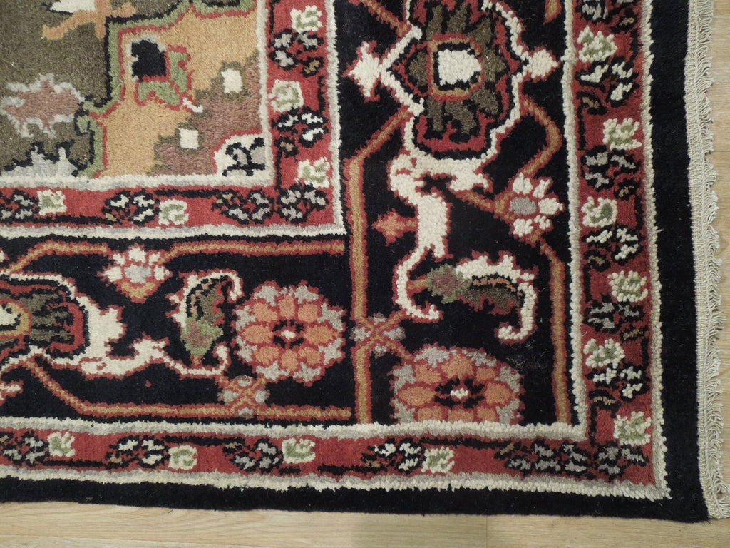 Luxurious-Traditional-Heriz-Rug.jpg