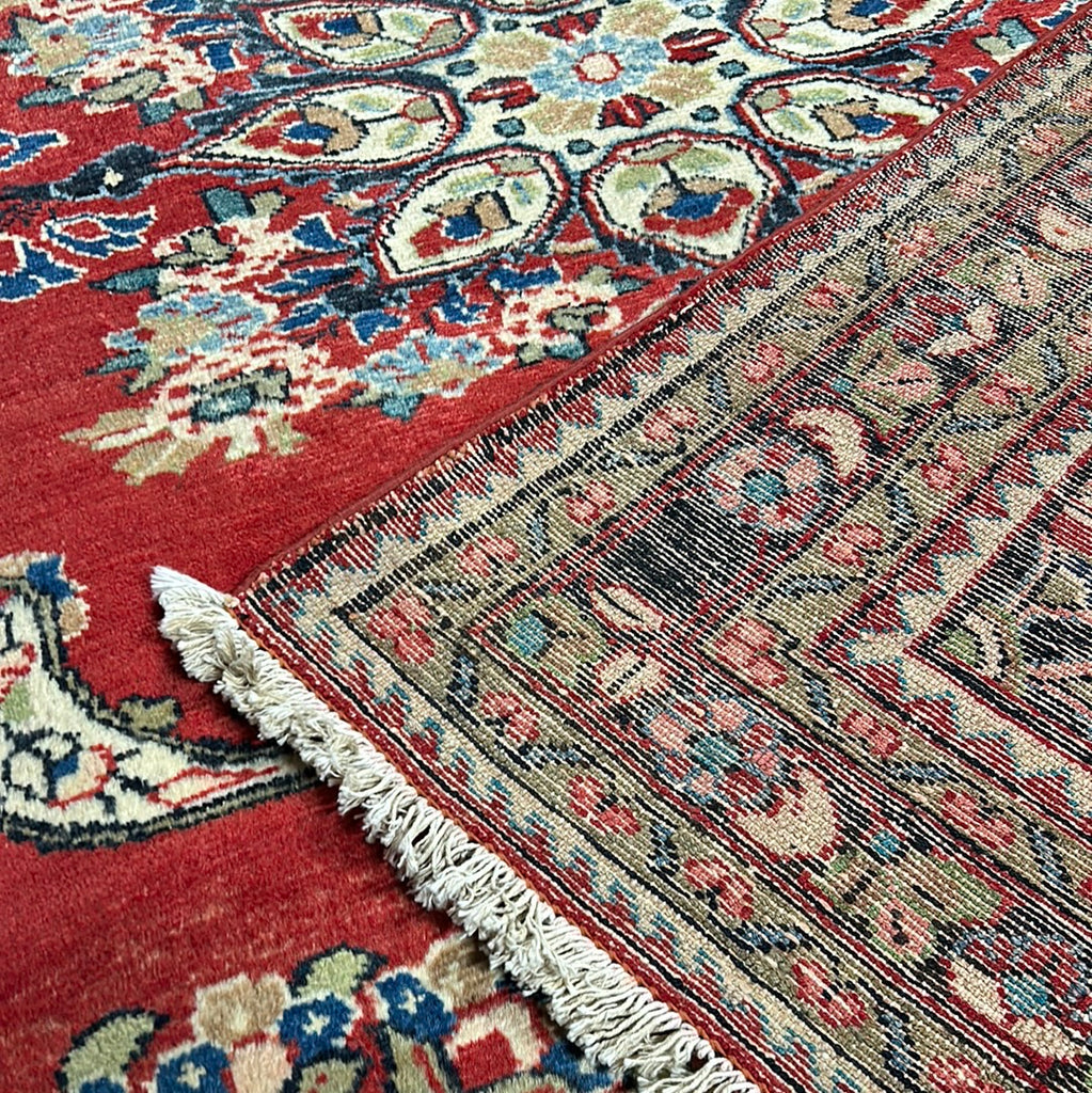 5.3 x 6.9 Red Semi Antique Persian Sarouk Rug 73943