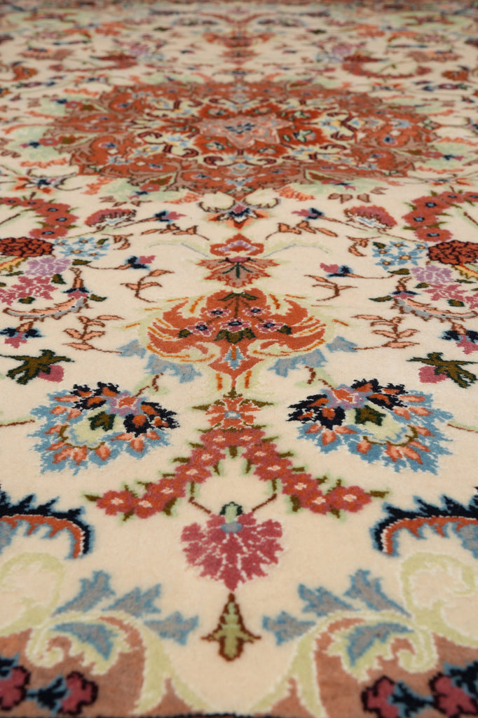 5.4 x 7.8 Authentic Persian Tabriz Rug #PIX-14824