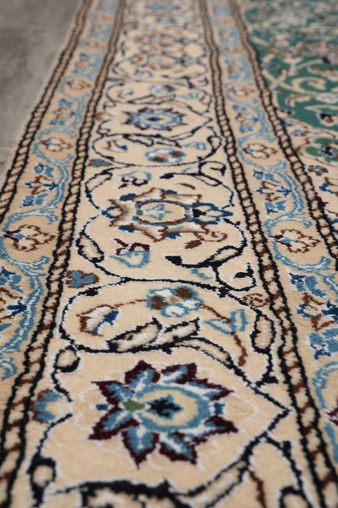 5 x 8 Authentic Quality Persian Nain Rug Wool and Silk Green #PIX-9483