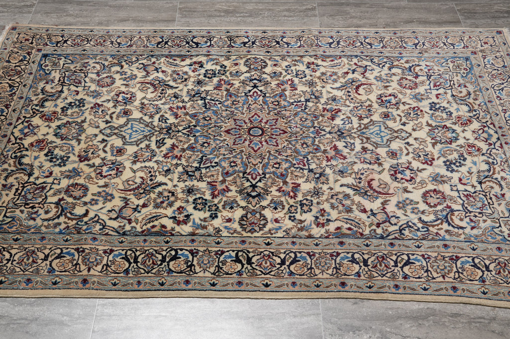 4.3 x 6.8 Pre-Owned Fine Quality Persian Nain Rug Wool and Silk Estate Carpet #B-78912