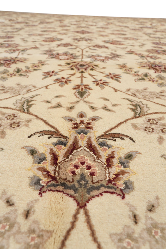 9 x 12.8 Fine Quality Wool and Silk Handmade Rug #F-4375