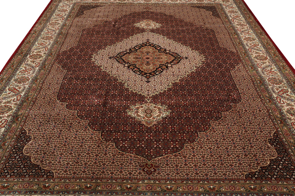 8.3 x 11.4 Fine Quality Wool and Silk Mahi Tabriz Rug #F-4374