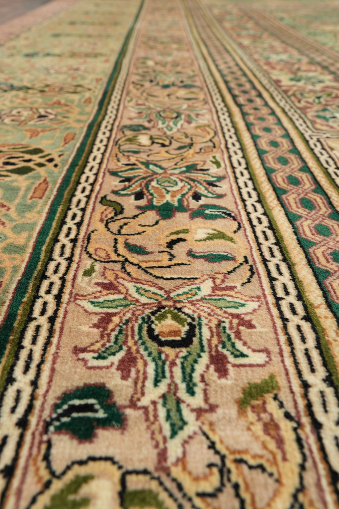 9 x 12.6 High Quality Hand-Knotted Pakistan Rug Fancy Details Green Dom #F-4381