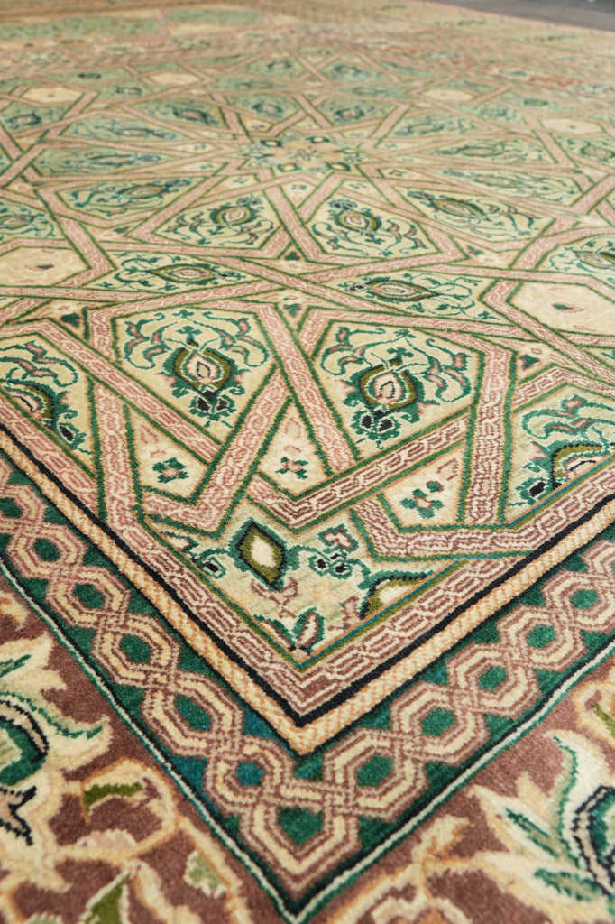9 x 12.6 High Quality Hand-Knotted Pakistan Rug Fancy Details Green Dom #F-4381