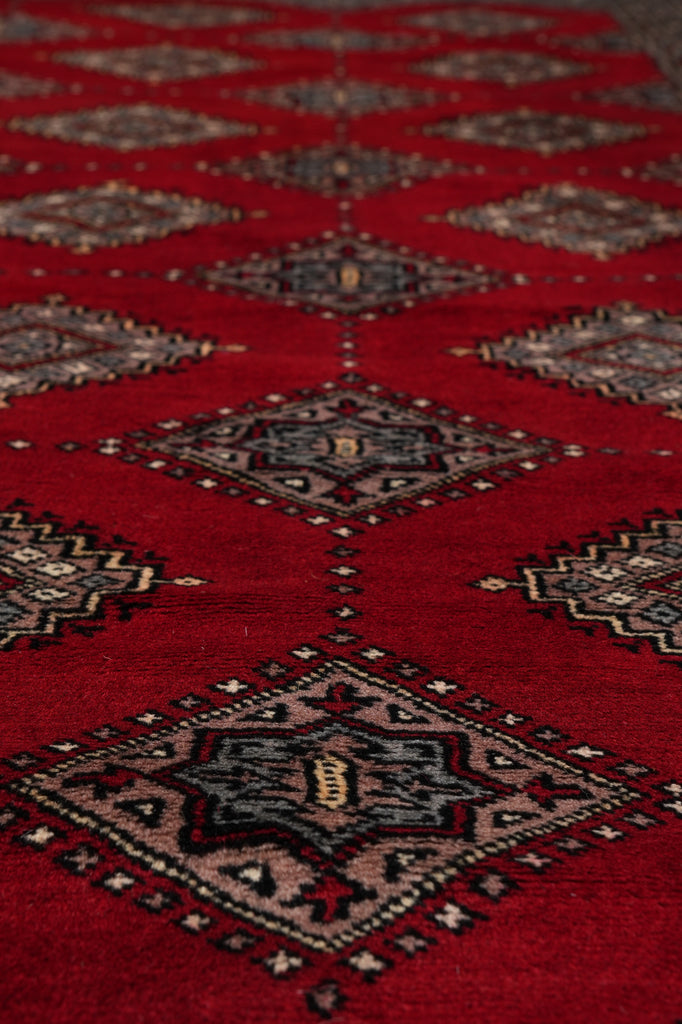 6.9 x 9 Jaldar Diamond Bokara Pattern Handmade Pakistan Rug #F-4611