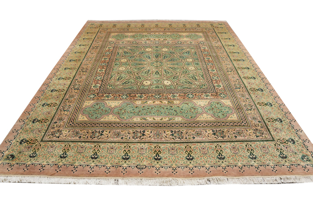 9 x 12.6 High Quality Hand-Knotted Pakistan Rug Fancy Details Green Dom #F-4381