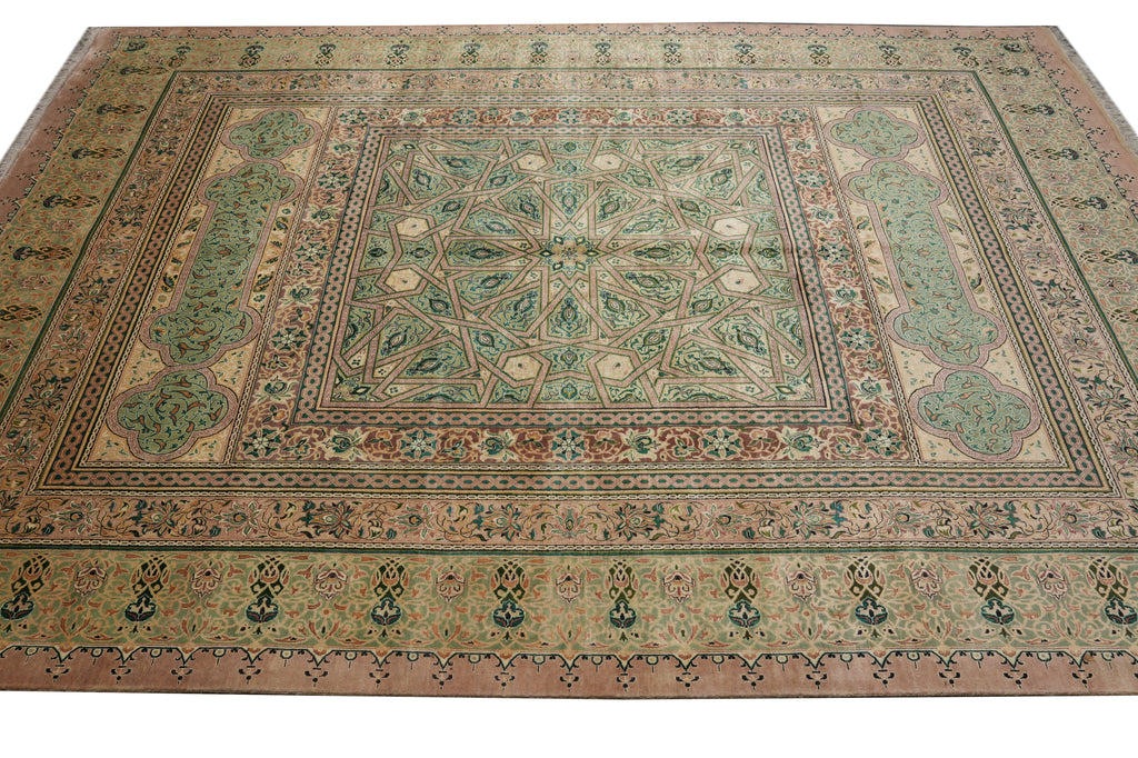 9 x 12.6 High Quality Hand-Knotted Pakistan Rug Fancy Details Green Dom #F-4381