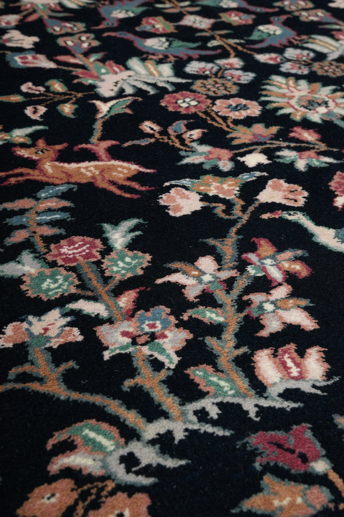 5.8 x 7.7 Hunting Paradise Handmade Wool Rug Black #F-5759