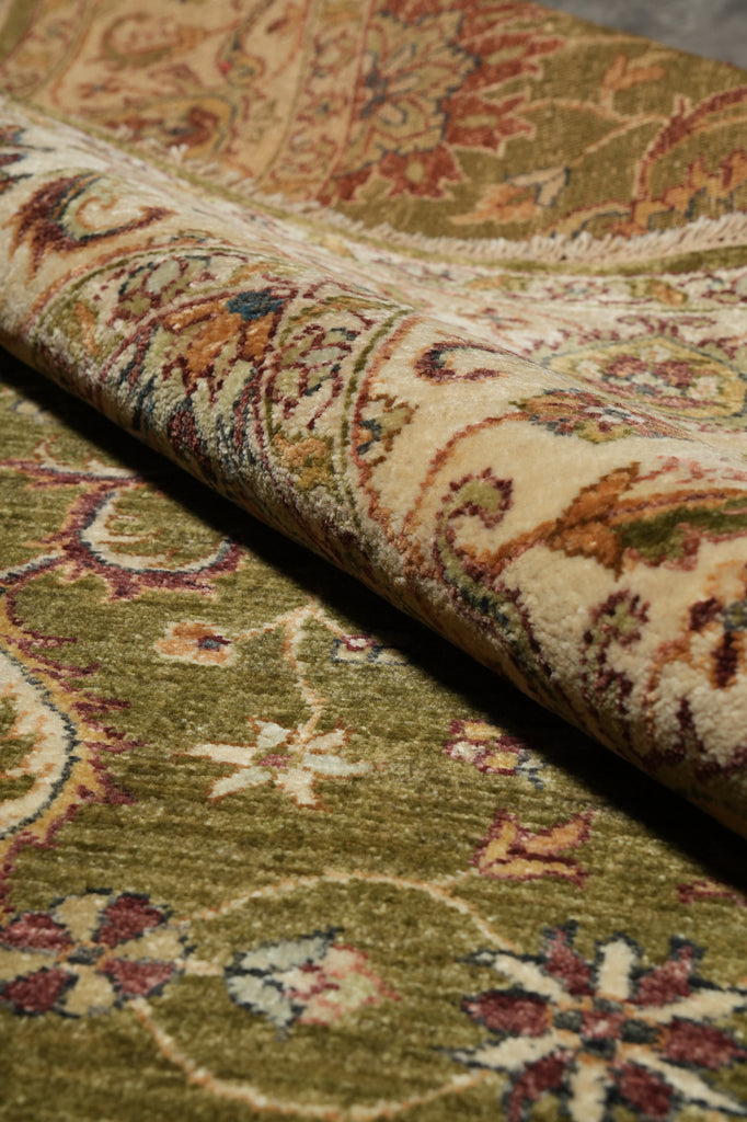 5.5 x 8.6 Green Quality Handmade Wool Ziglar Rug #B-74029