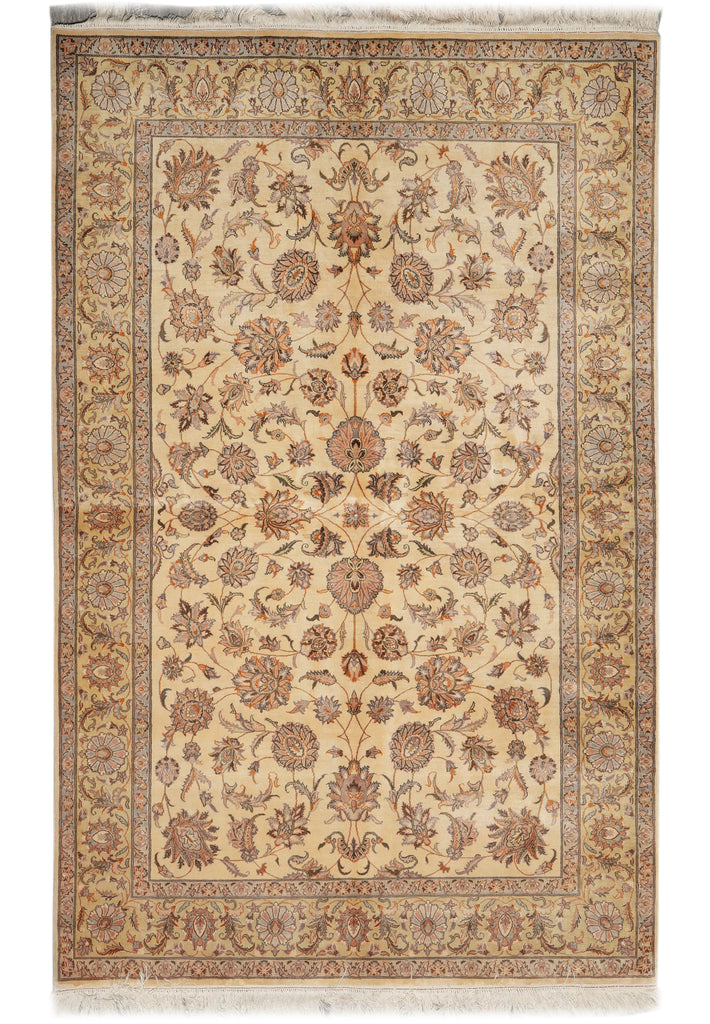 6 x 9 Fine Hand-Knotted Rug 200 KPSI fine Silky Wool