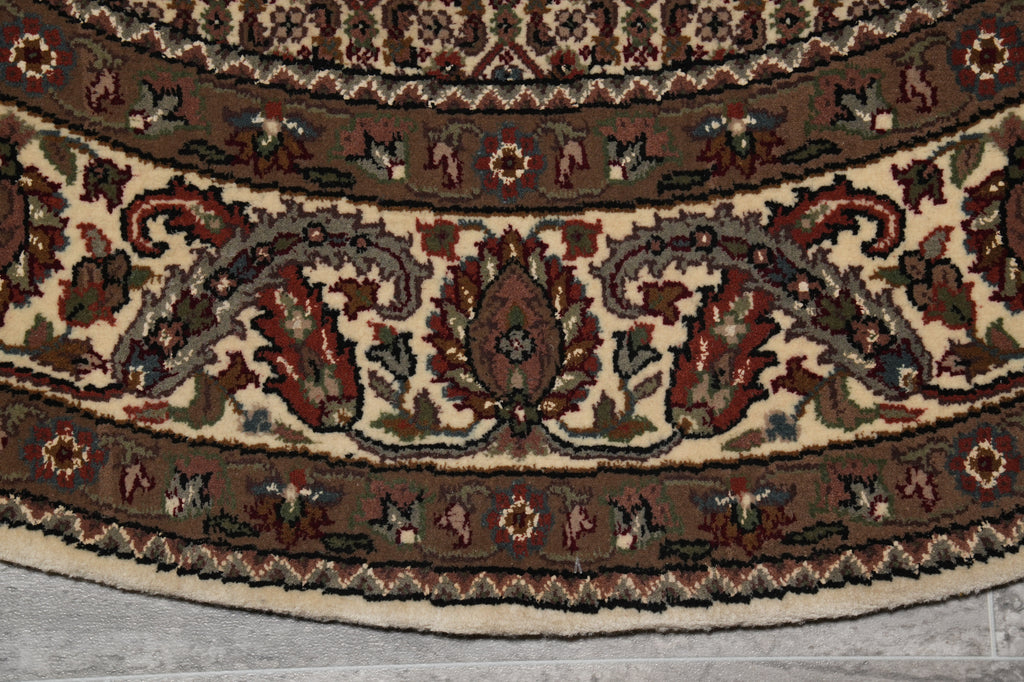 5 x 5.3 Feet Round Rug Good Quality Wool and Silk #F-4639