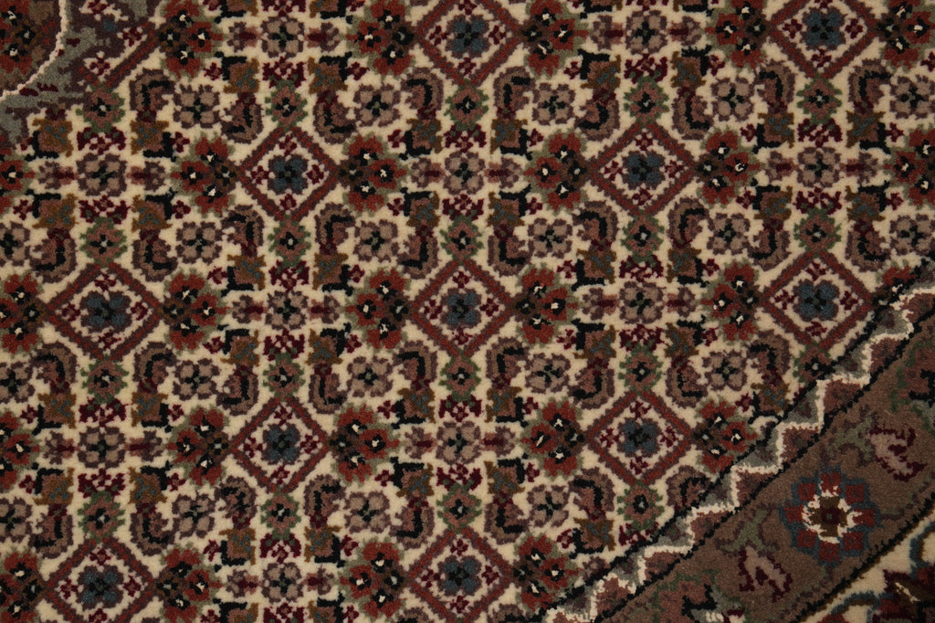 5 x 5.3 Feet Round Rug Good Quality Wool and Silk #F-4639
