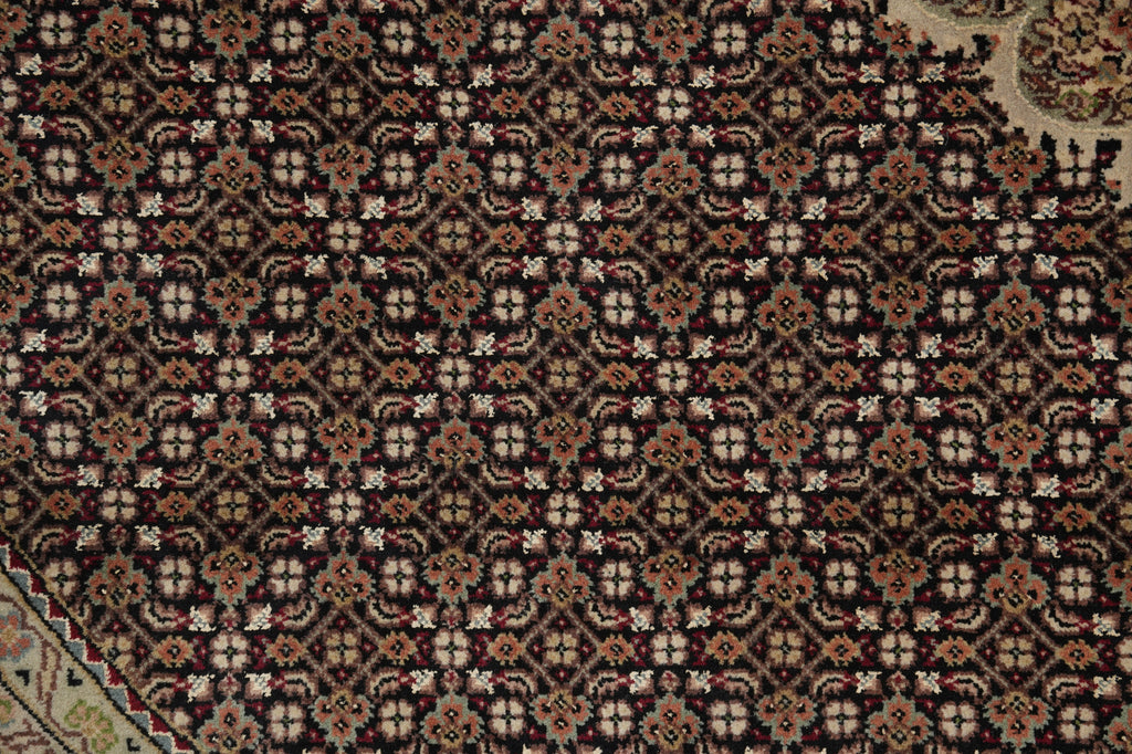 8 x 8 Feet Round Quality Wool and Silk Mahi Tabriz Rug Sale Invemtory Clearance #F-4641