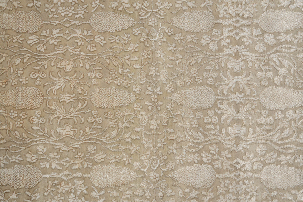 5.5 x 7.9 Two Tone Fine Weave High Quality Handmade Rug Wool and Silk #F-5713