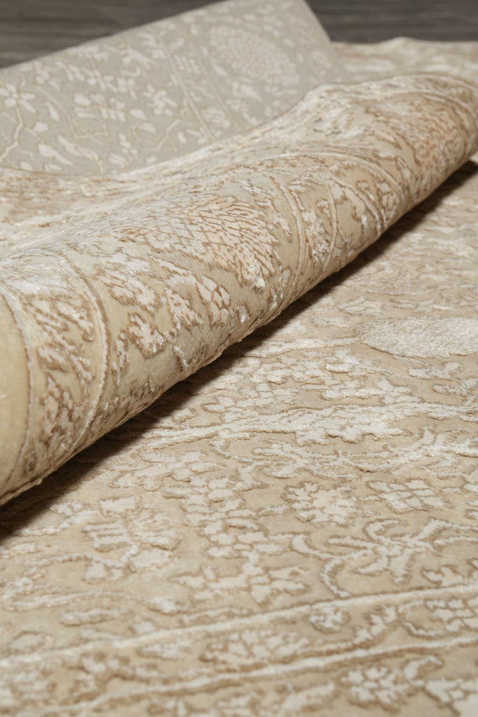 5.5 x 7.9 Two Tone Fine Weave High Quality Handmade Rug Wool and Silk #F-5713