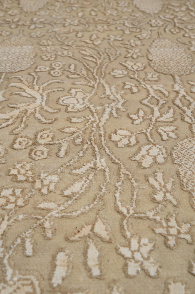 5.5 x 7.9 Two Tone Fine Weave High Quality Handmade Rug Wool and Silk #F-5713