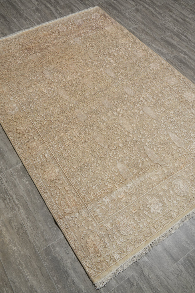 5.5 x 7.9 Two Tone Fine Weave High Quality Handmade Rug Wool and Silk #F-5713