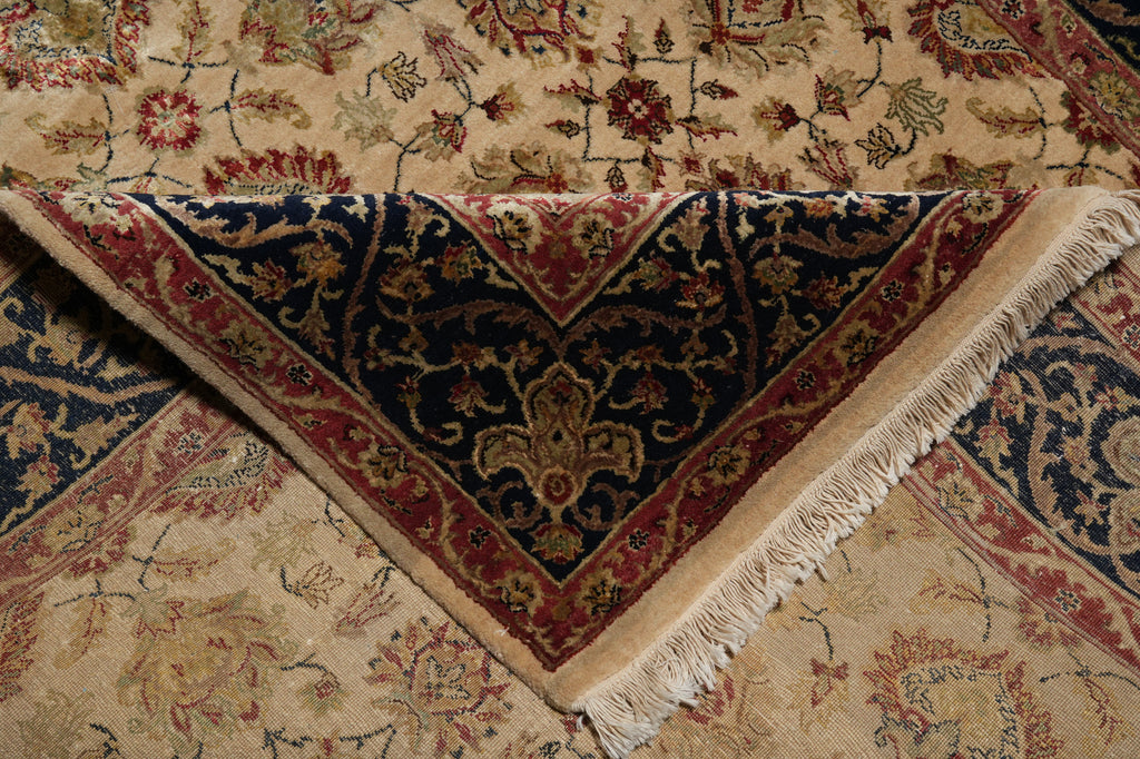 5.4 x 8.3 Beige Quality Silk & Wool Indian Rug #PIX-804-150