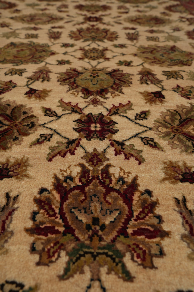 5.4 x 8.3 Beige Quality Silk & Wool Indian Rug #PIX-804-150