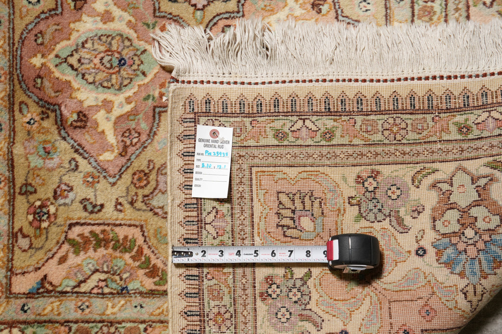 8.10 x 12.1 Fine Quality Wool Hand-Knotted Rug Fascinating Details Neutral Colors #PIX-23938