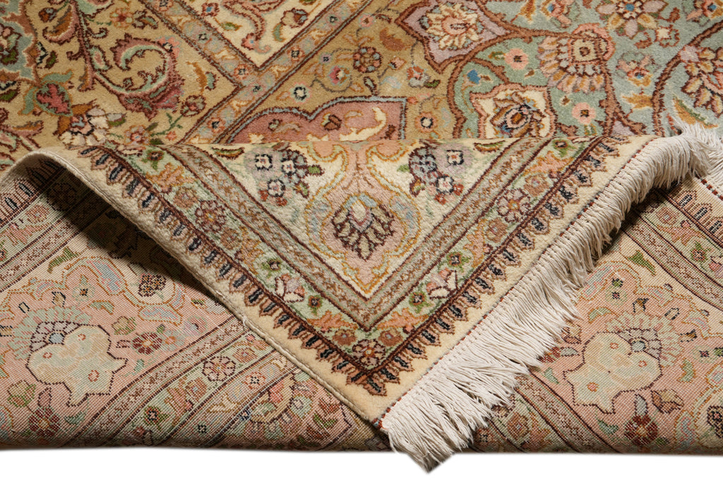 8.10 x 12.1 Fine Quality Wool Hand-Knotted Rug Fascinating Details Neutral Colors #PIX-23938