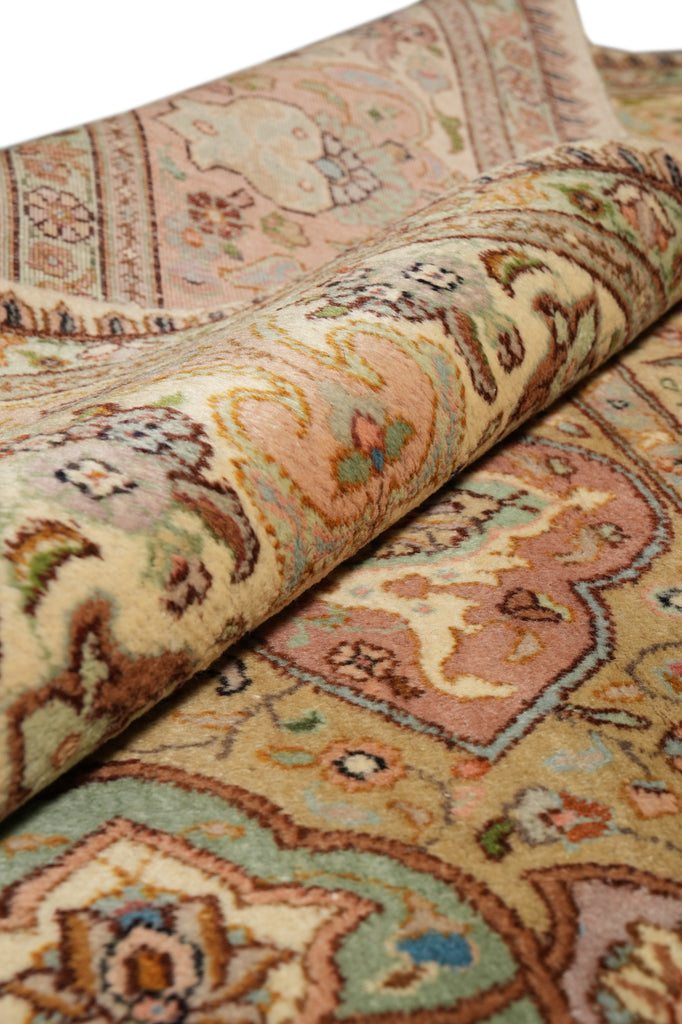 8.10 x 12.1 Fine Quality Wool Hand-Knotted Rug Fascinating Details Neutral Colors #PIX-23938