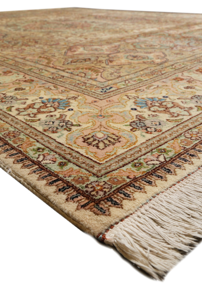 8.10 x 12.1 Fine Quality Wool Hand-Knotted Rug Fascinating Details Neutral Colors #PIX-23938