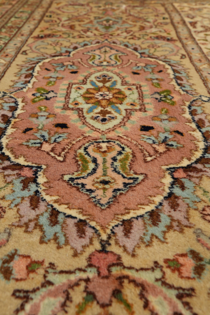 8.10 x 12.1 Fine Quality Wool Hand-Knotted Rug Fascinating Details Neutral Colors #PIX-23938
