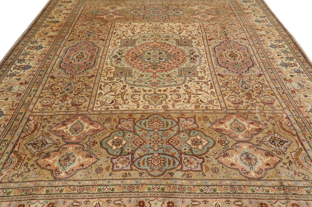 8.10 x 12.1 Fine Quality Wool Hand-Knotted Rug Fascinating Details Neutral Colors #PIX-23938