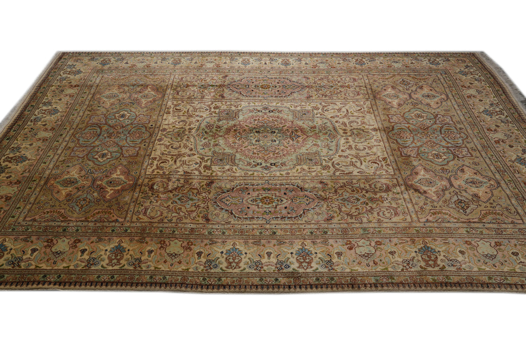 8.10 x 12.1 Fine Quality Wool Hand-Knotted Rug Fascinating Details Neutral Colors #PIX-23938