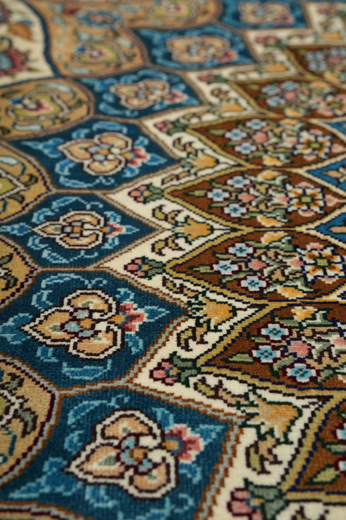 6 x 6 Feet Round Silk Rug Dom Esfahan Pattern #59127