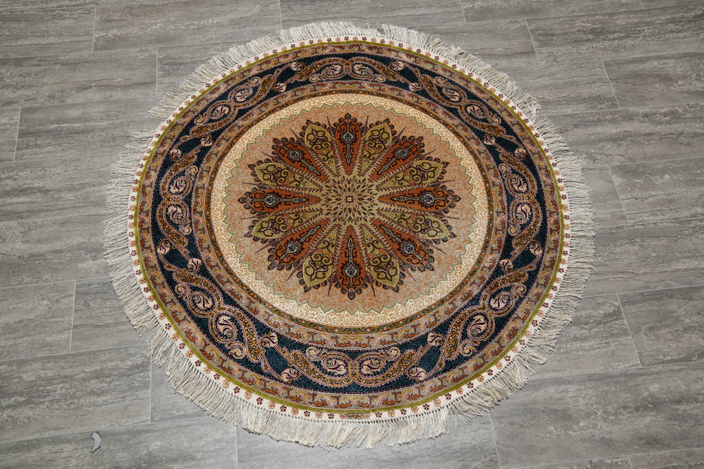 4 x 4 Feet Round Silk Handmade Rug #59515