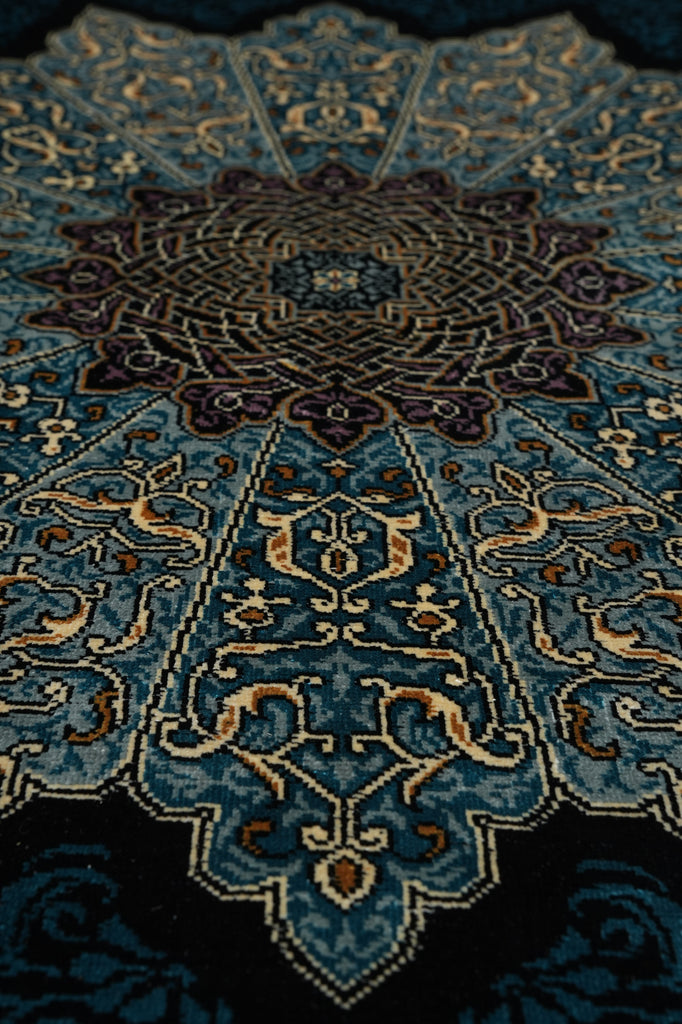 4 x 4 Feet Round Silk Rug #59520