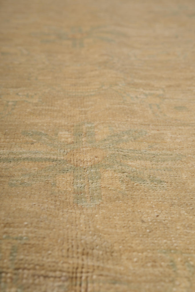 7.7 x 9.6   natural Wool Handmade Ziglar Rug Goldish Green #77545