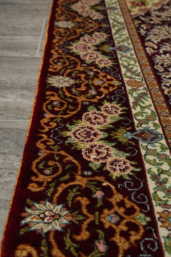 3.4 x 5 Silk Rug Vase Flowers Fancy details #51486