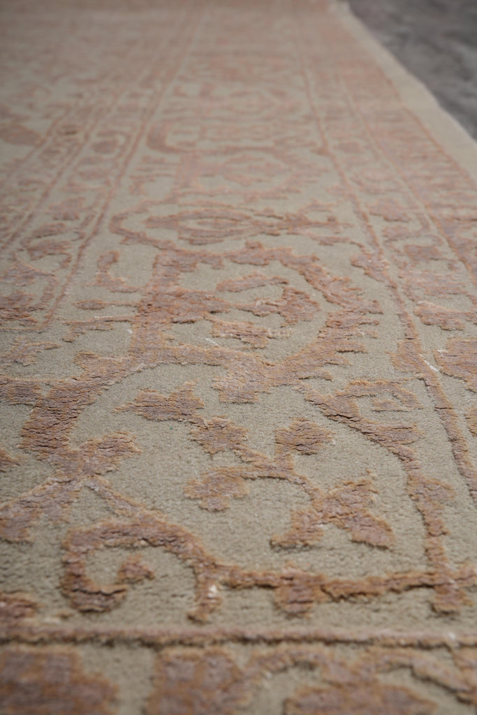 8.0 x 8.2 Fine Weave Handmade Wool and Silk Square Transitional Modern Rug #F-4038