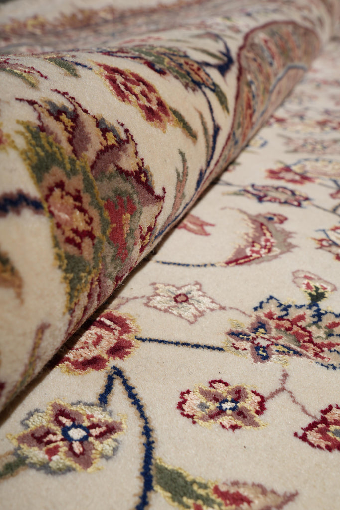 8.3 x 8.3 Handmade Fine Wool and Silk Round New Rug #F-4040