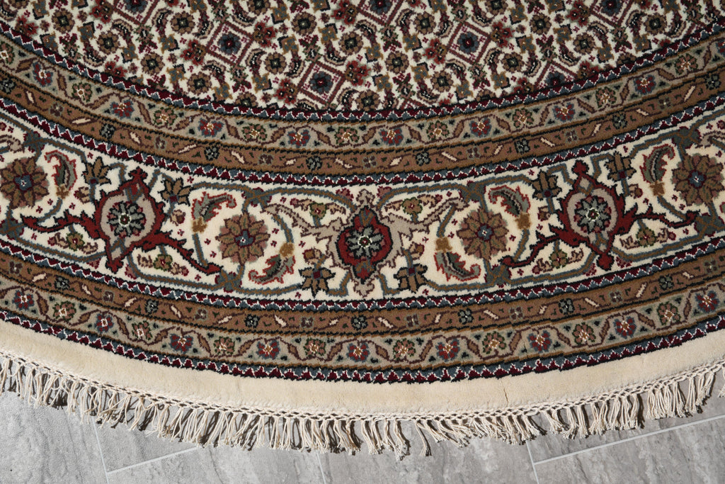 6.8 x 6.8 Round Fine Handmade Rug Wool and Silk Mahi Tabriz #F-4047