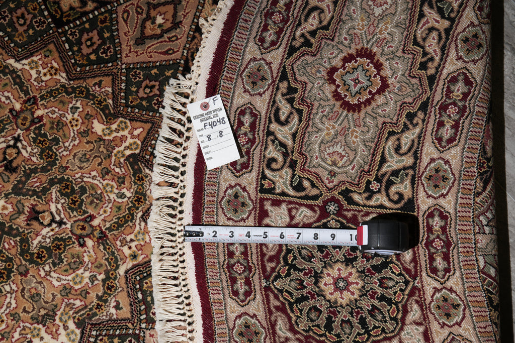 8.0 x 8.0 Round Wool and Silk Fascinating Handmade Rug  #F-4048